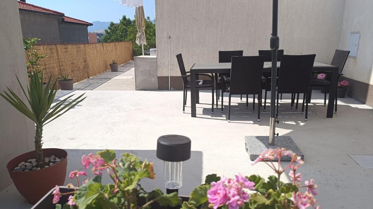 Apartment Ruby Подстрана Екстер'єр фото